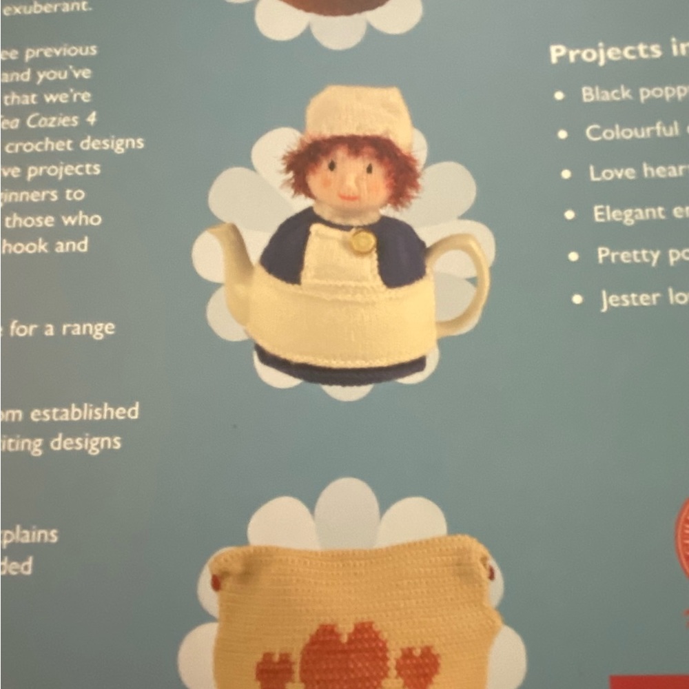 Adorable little book of patterns to knit tea cozies🧶 - Picture 3 of 14